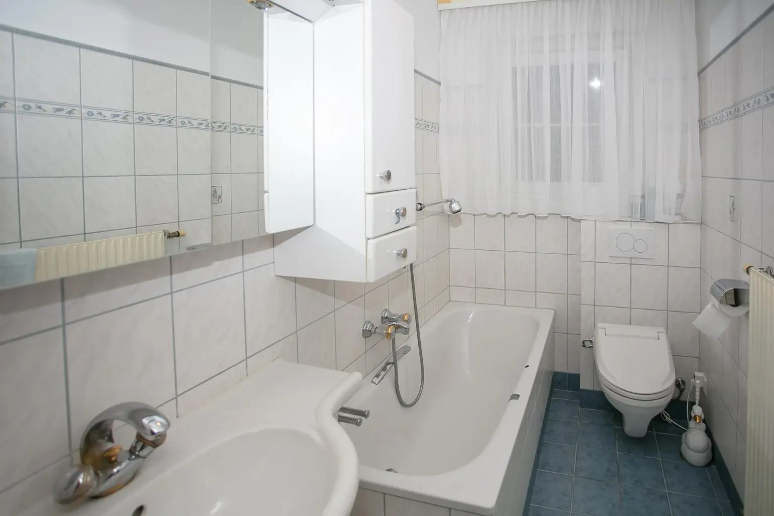 Badezimmer EG