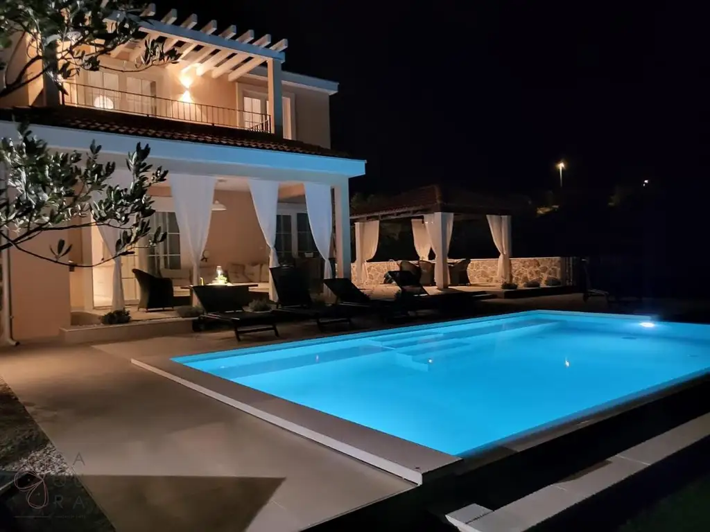 Stunning Home Razanj – Ihr mediterraner Rückzugsort mit Renditepotenzial