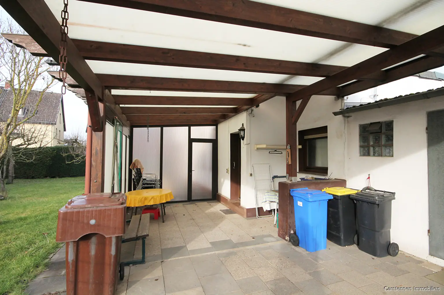 Überdachter Freibereich