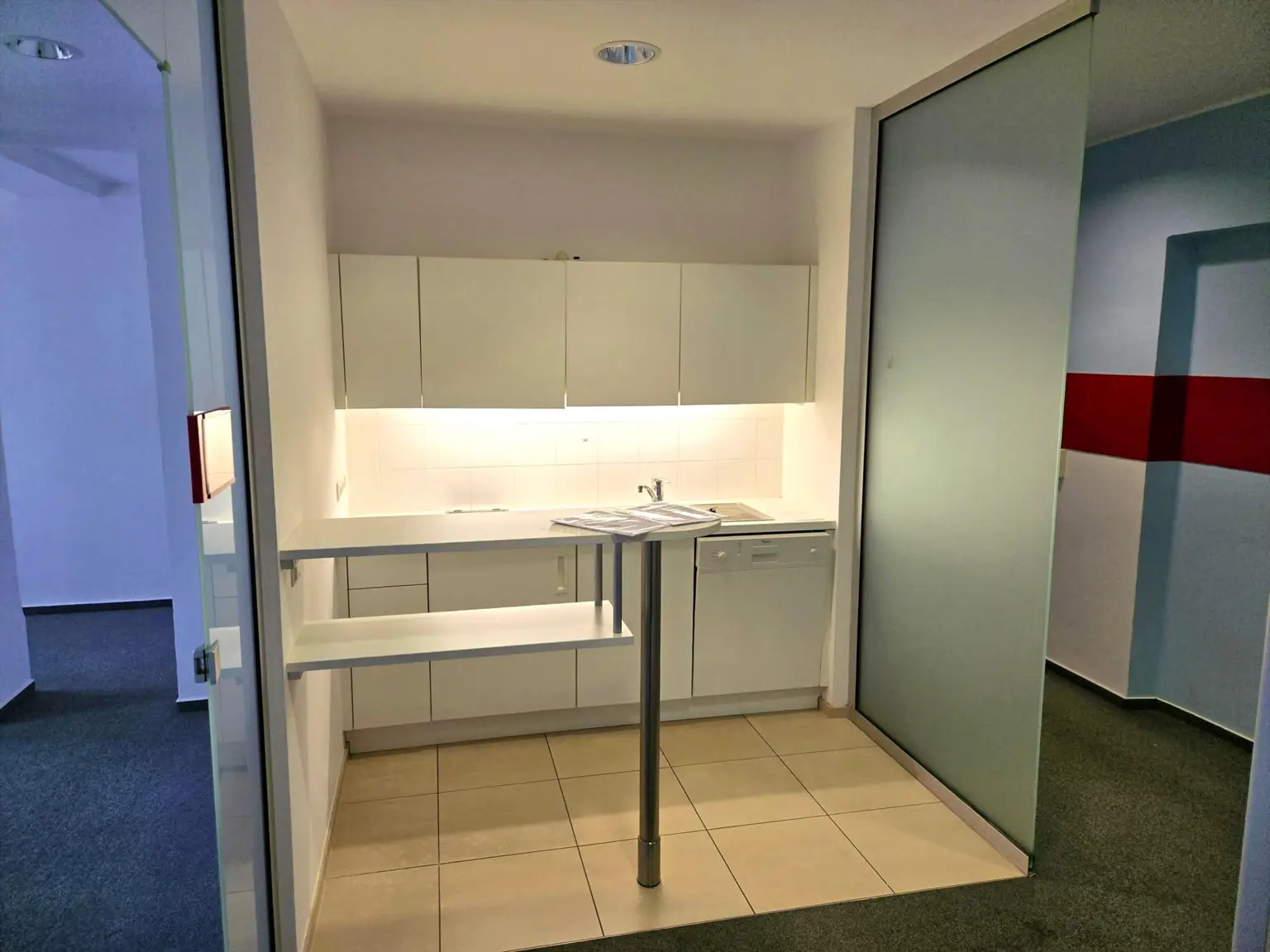 Freundliche Geschäftsräumlichkeit, Büro, Ordination oder Kanzlei im Erdgeschoss im Zentrum Haag zu mieten