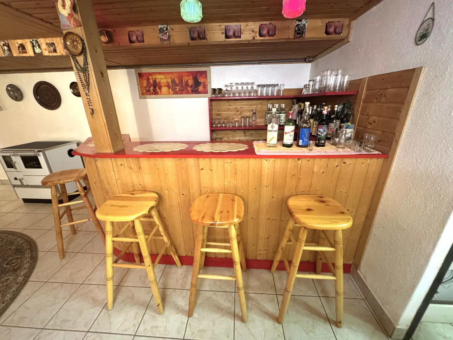 Keller Bar im Partyraum