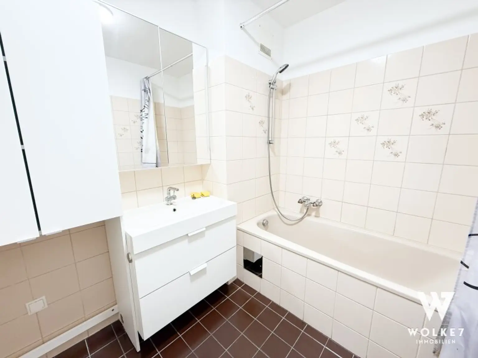 Grüne Ruheoase mitten im 2. Bezirk – 2-Zimmer-Wohnung mit Loggia, Top-Grundriss & Vollmöblierung inklusive!