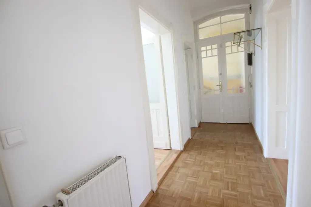 Tolle, sanierte 101m² - 4 Zimmer Altbauwohnung in der Mariannengasse - City