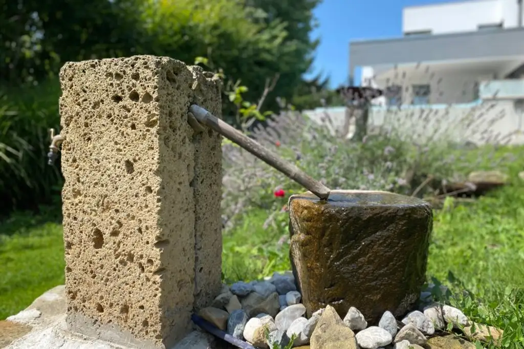 Luxus im Grünen: Architektenvilla mit mediterranem Flair und Alpenpanorama