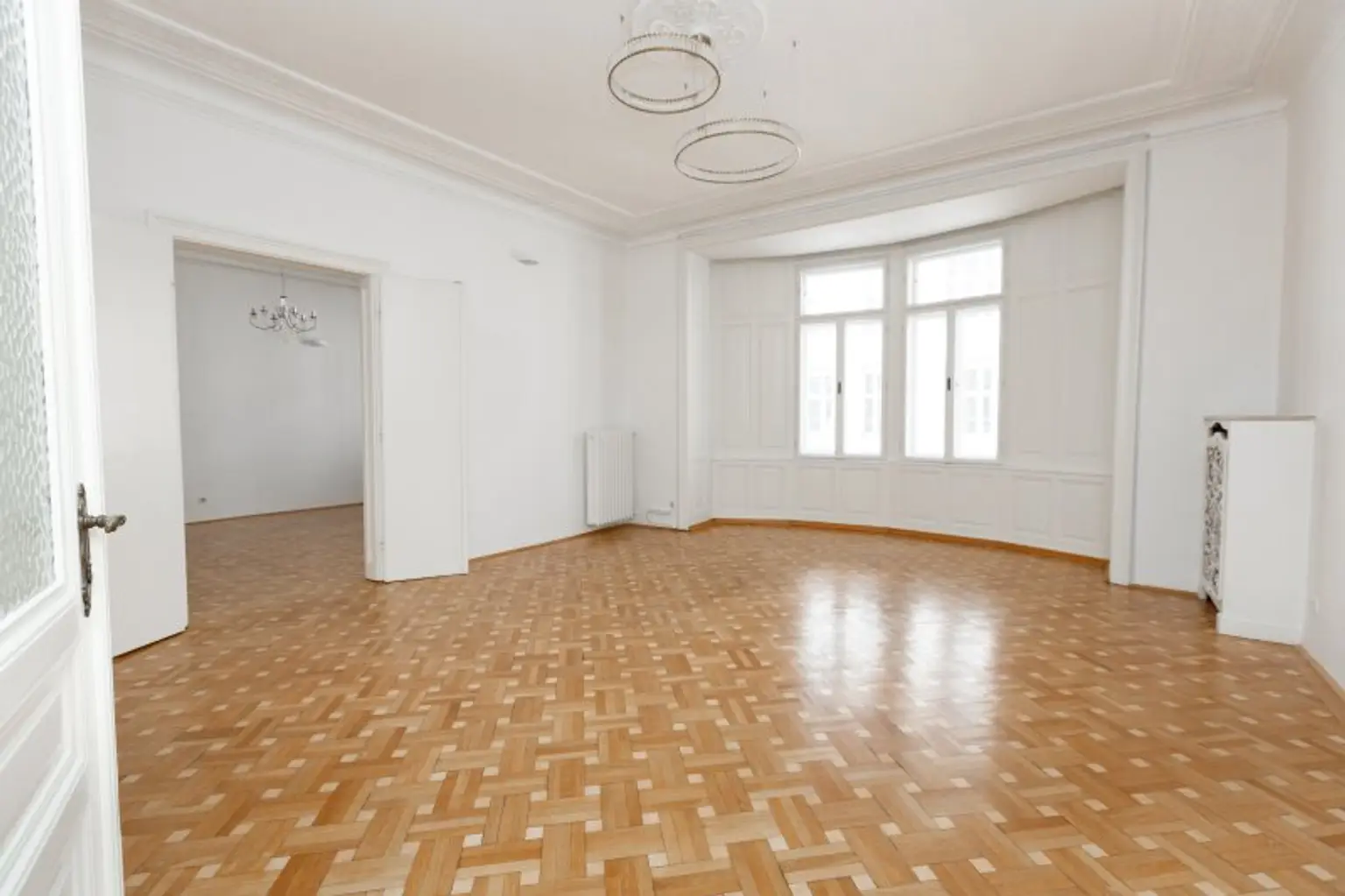 Großzügige, charmante 137 m² Altbauwohnung I perfekter Grundriss