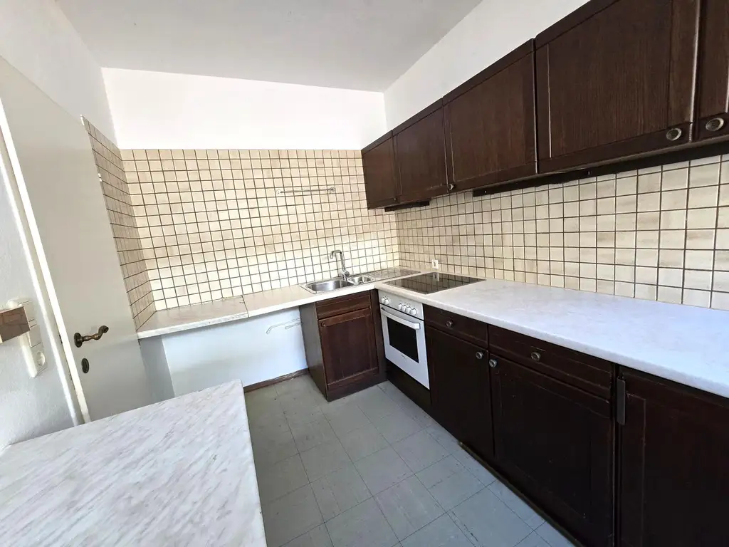 LAGE, LAGE, LAGE... 51 m² Wohnung in NEUWALDEGG - sanierungsbedürftig