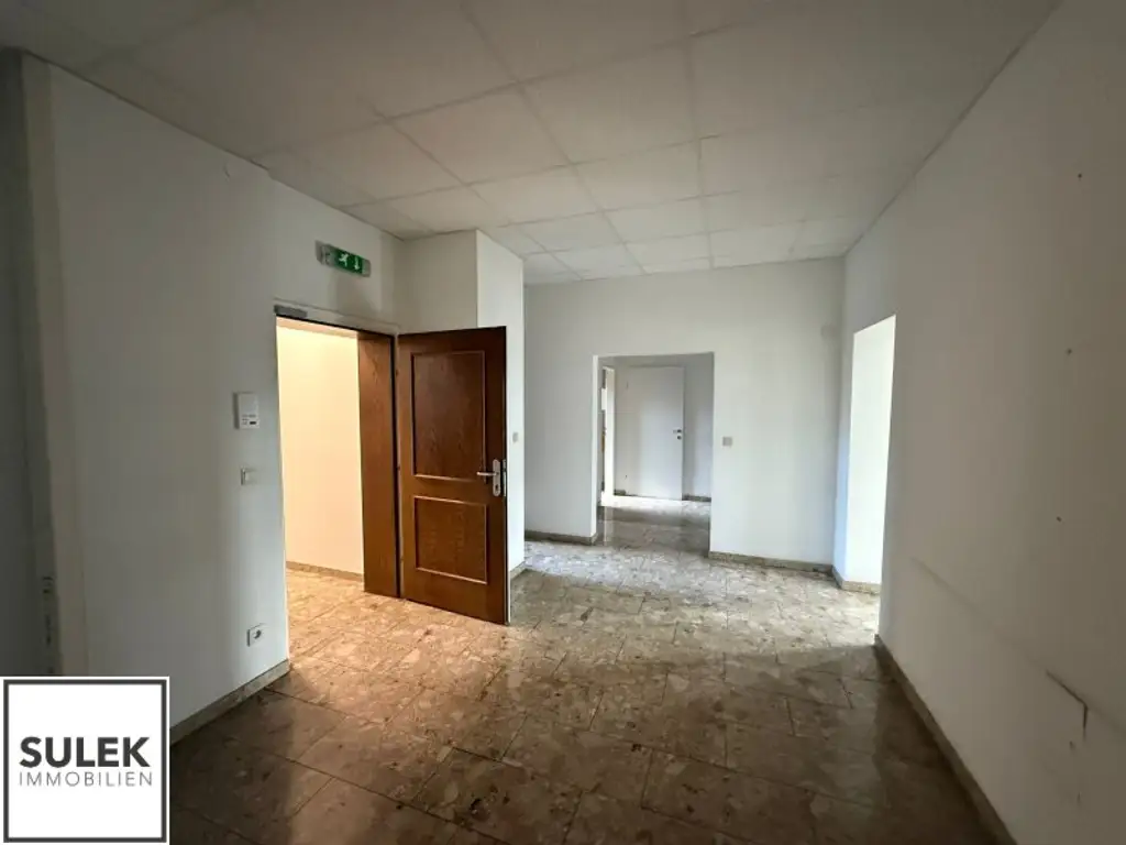 Ganzes Haus zu mieten: 1 Geschäftslokal, 1 Büro, 2 Wohnungen nahe U1