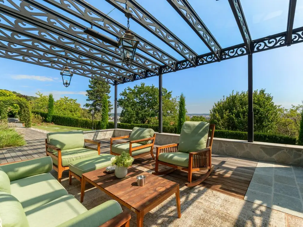 Alt-Eggenberg - Historische Villa mit atemberaubendem Stadt- und Uhrturmblick | Old-Eggenberg - Historic villa with breathtaking views of the city and clock tower