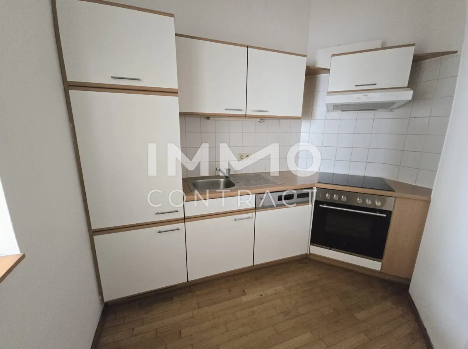 Zentrale INNENSTADTLAGE: WG-geeignete 3 Zimmer Wohnung - Sackstraße 24 / Top 03