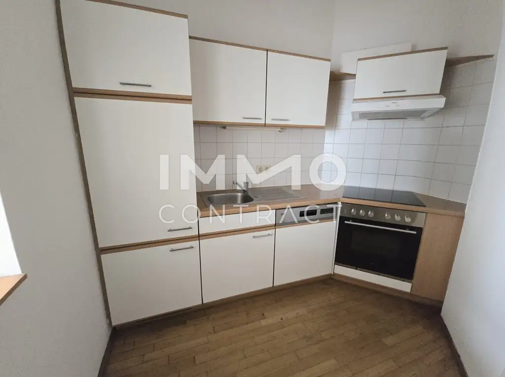 Zentrale INNENSTADTLAGE: WG-geeignete 3 Zimmer Wohnung - Sackstraße 24 / Top 03