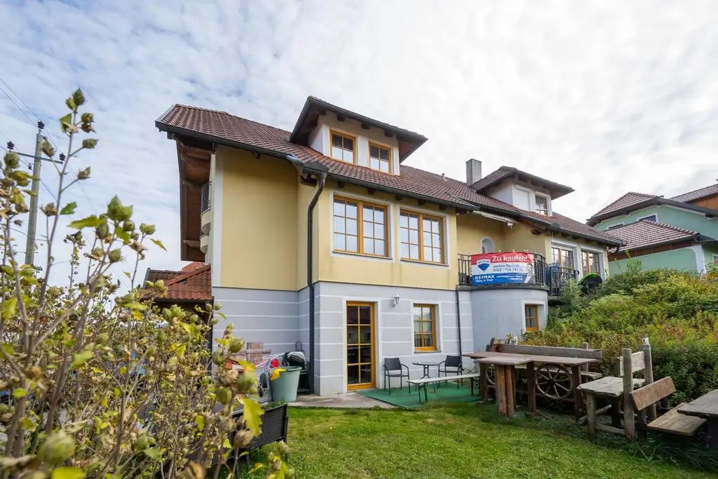 „Anleger-Hit“ Wohnhaus mit 3 Wohnungen und Garten!