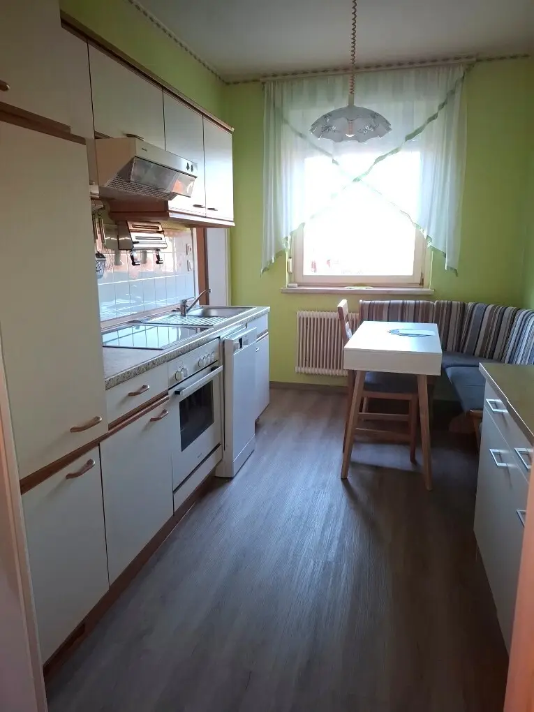 Gepflegte 2-Zimmer-Wohnung mit Küchenblock und Loggia in Langenwang im Mürztal zu mieten !