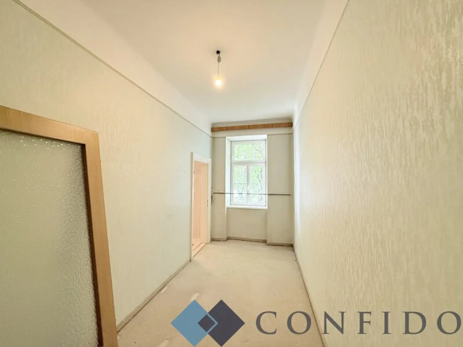 Individuell gestaltbar - Sanierungsbedürftige 2-Zimmer-Wohnung in Ruhelage nahe Donauinsel!