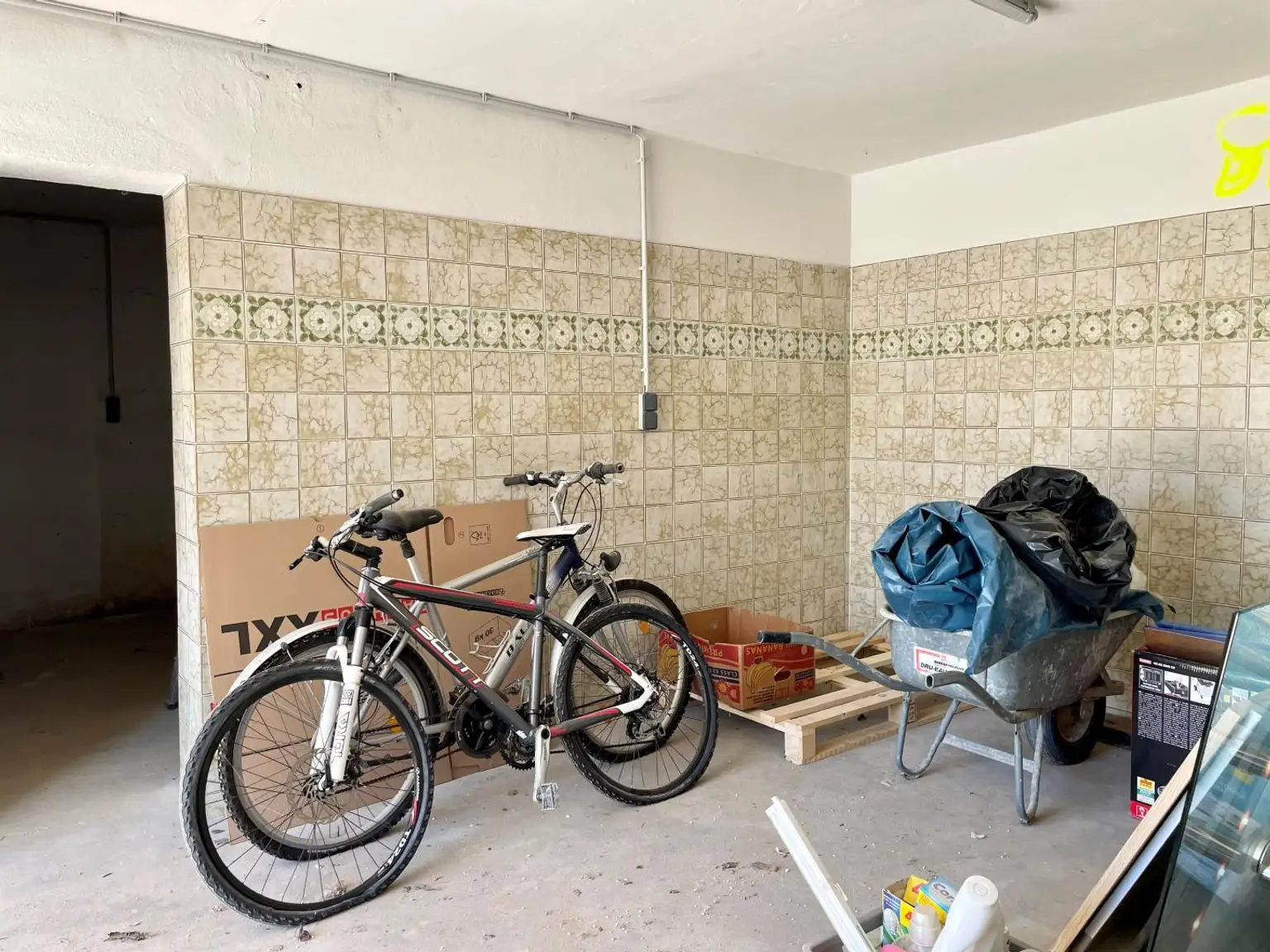 Garage 1