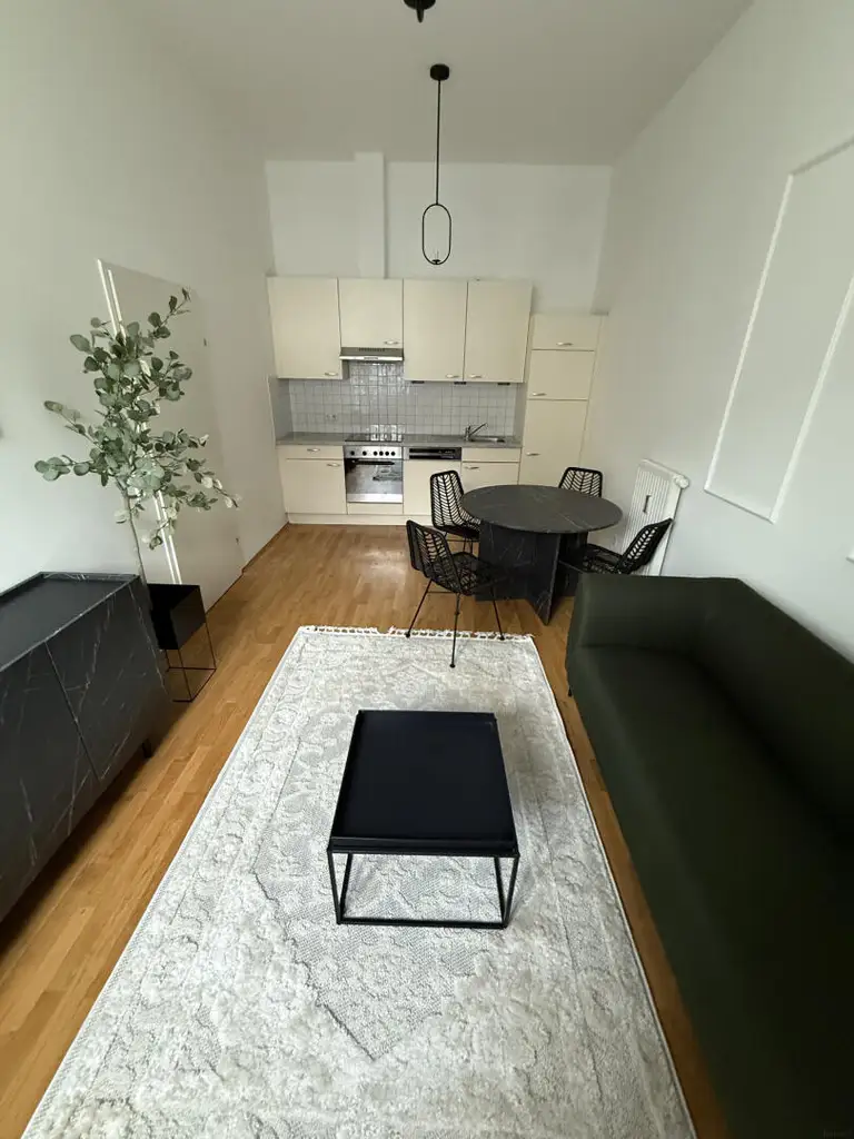 + Grazer Juwel + Helle möblierte 2-Zimmer Wohnung mit Altbau-Charme und durchdachter Raumaufteilung!