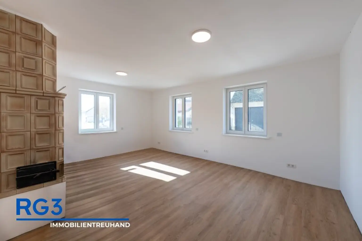Neuwertiges Einfamilienhaus mit großem Garten