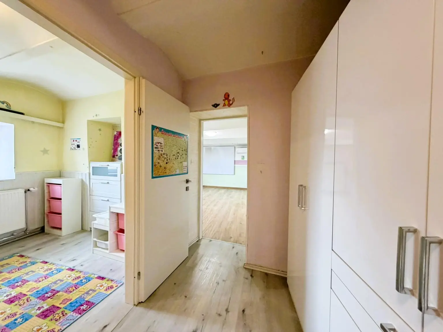 12 Vorzimmer