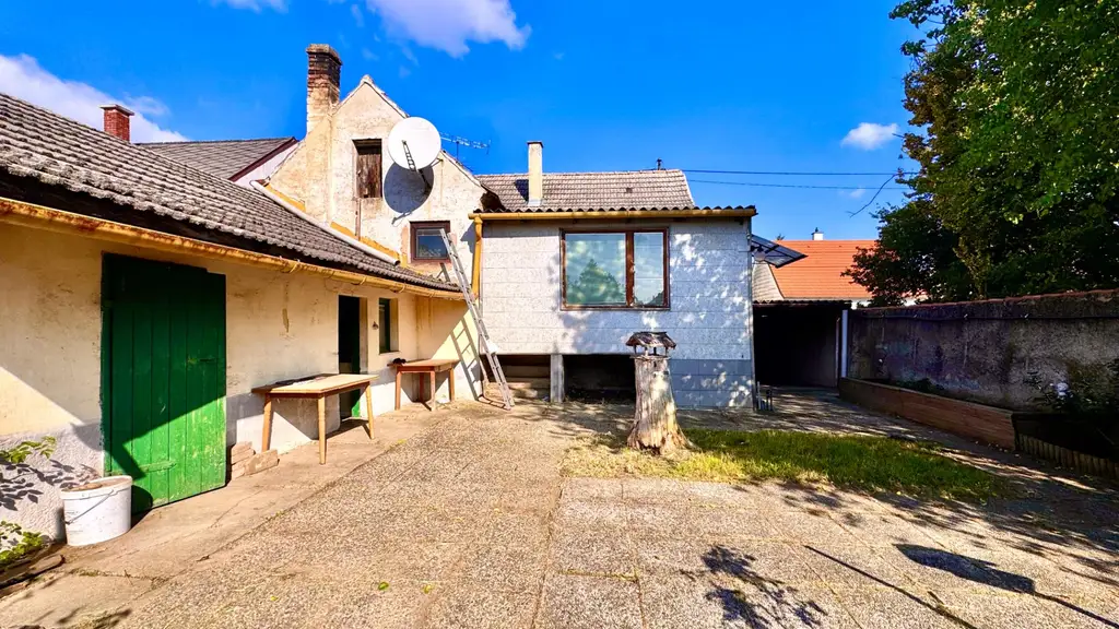Kleines Haus zum Sanieren