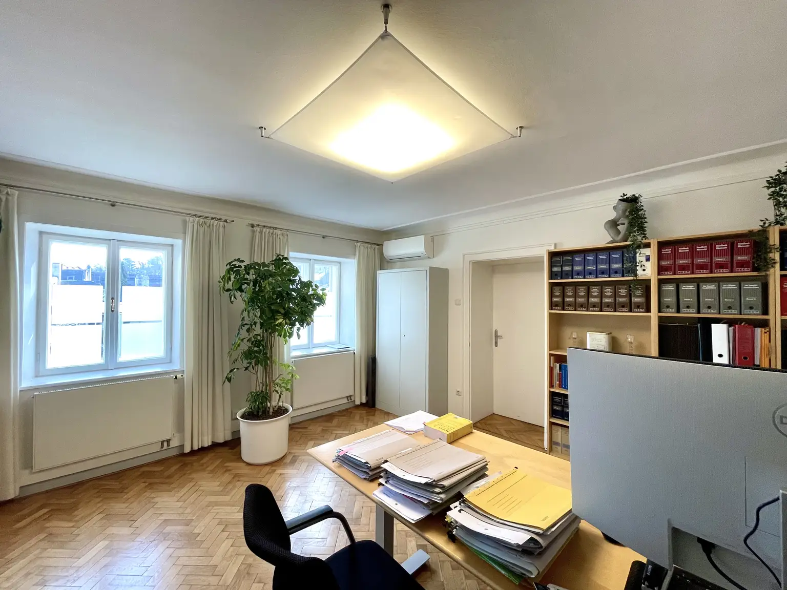 3. Bürozimmer (hofseitig)