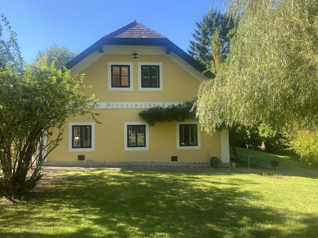 Wienerwaldhof  mit Pool im Apfelgarten  - 7 Zimmer  - 5 bedroom villa 15 km from Vienna