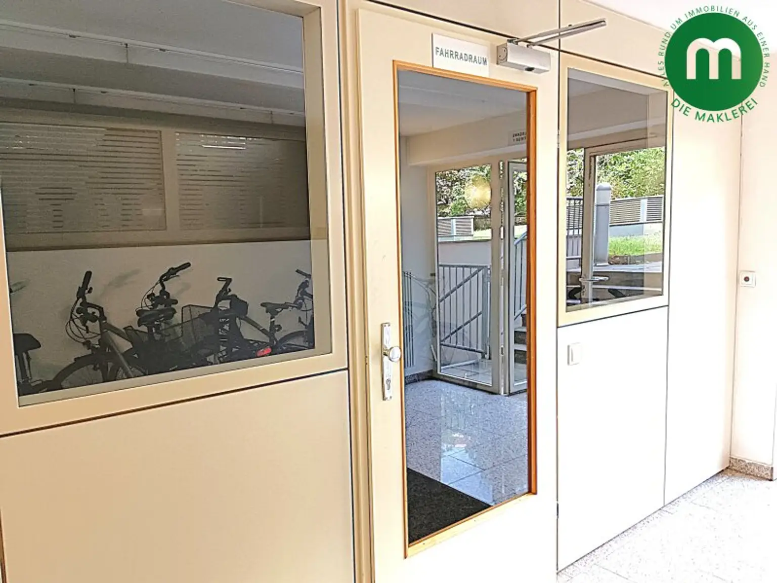 Helle 3-Zimmer-Wohnung in U-Bahn-Nähe – unbefristet zu mieten