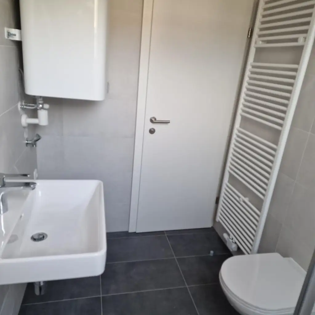 Sanierte 2,5-Zimmer-Wohnung mit neuwertiger Küche!