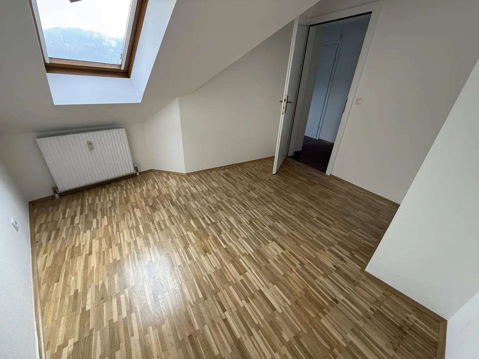 Deutschfeistritz, tolle 2-Zimmer-DG-Wohnung in ruhiger zentraler Lage zu beziehen