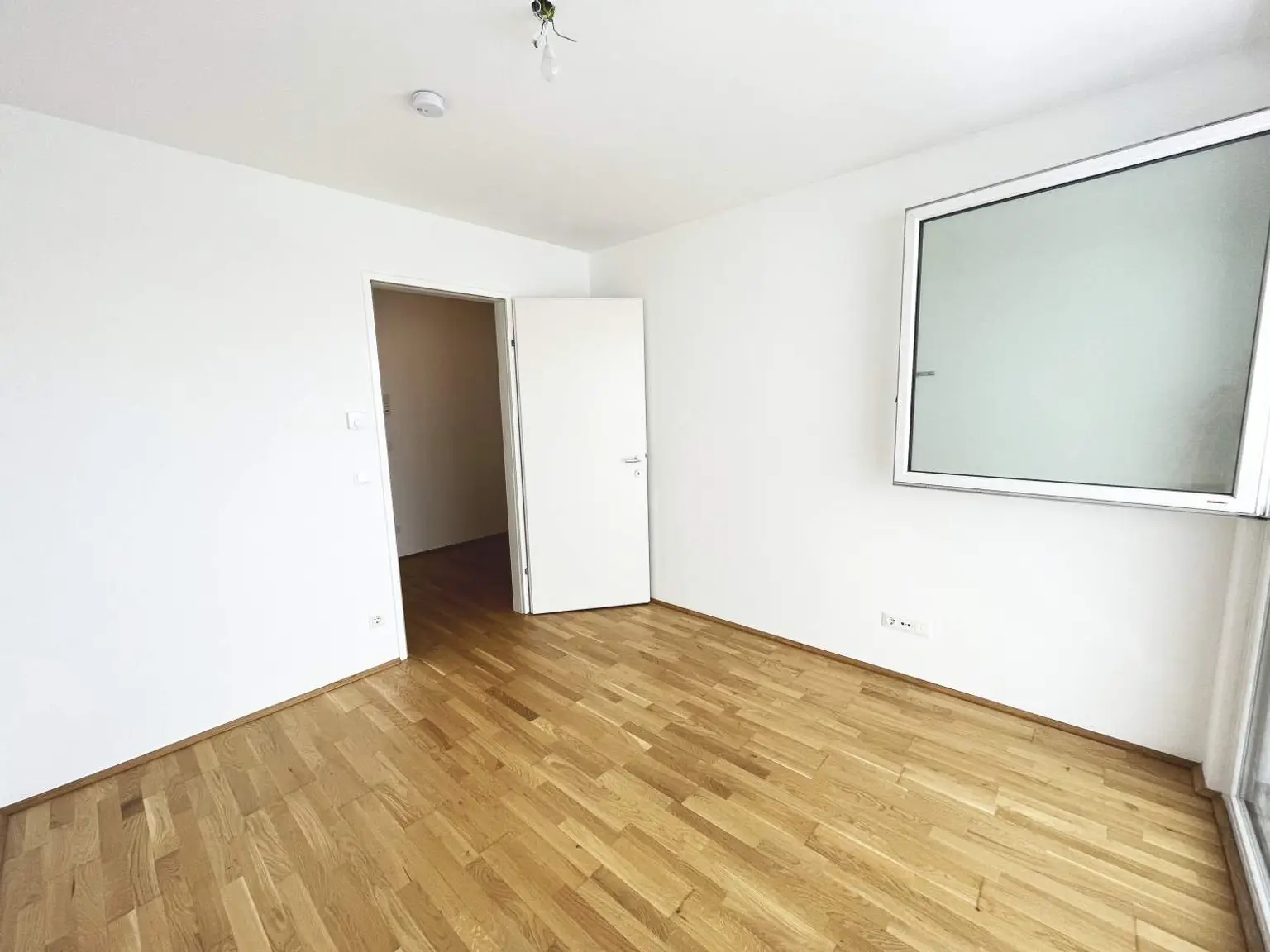 Q11 Leben in Simmering - 
Lichtdurchflutete Balkonwohnung mit 4 Zimmern und Deckenkühlung!