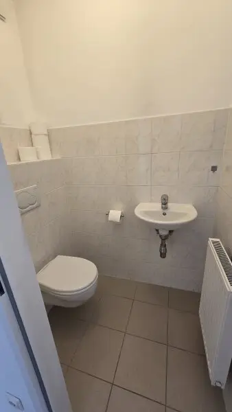 Schöne 4 Zimmer Wohnung mit Terrasse. Nähe Mariahilfer Straße