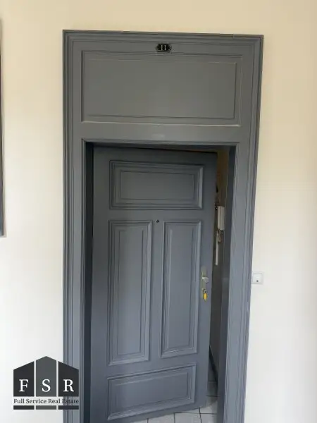 Helle 2,5 Zimmer Wohnung nahe Yppenplatz & Brunnenarkt - SANIERUNGSBEDÜRFTIG
