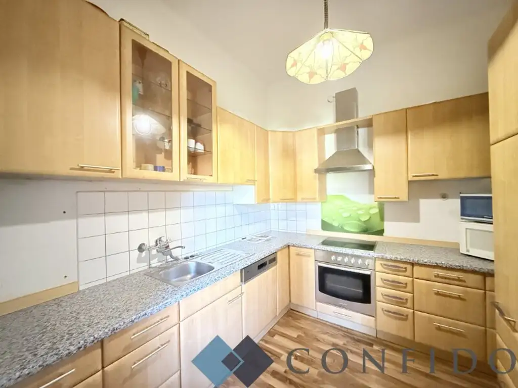 Altbau trifft Garten - Sanierungsbedürftige Wohnung im Herzen von Stockerau