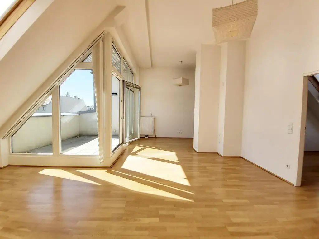 Moderne Maisonette mit 3 Zimmern und Dachterrasse nächst Enkplatz!