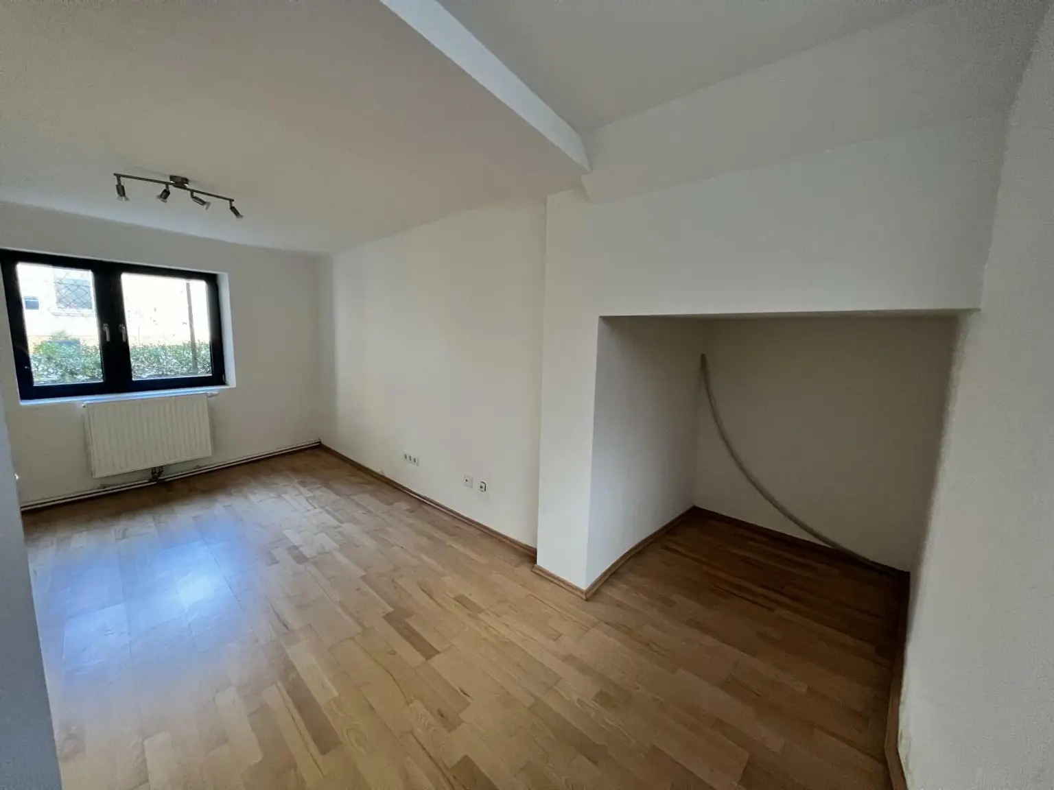 20221007_080408537_iOS