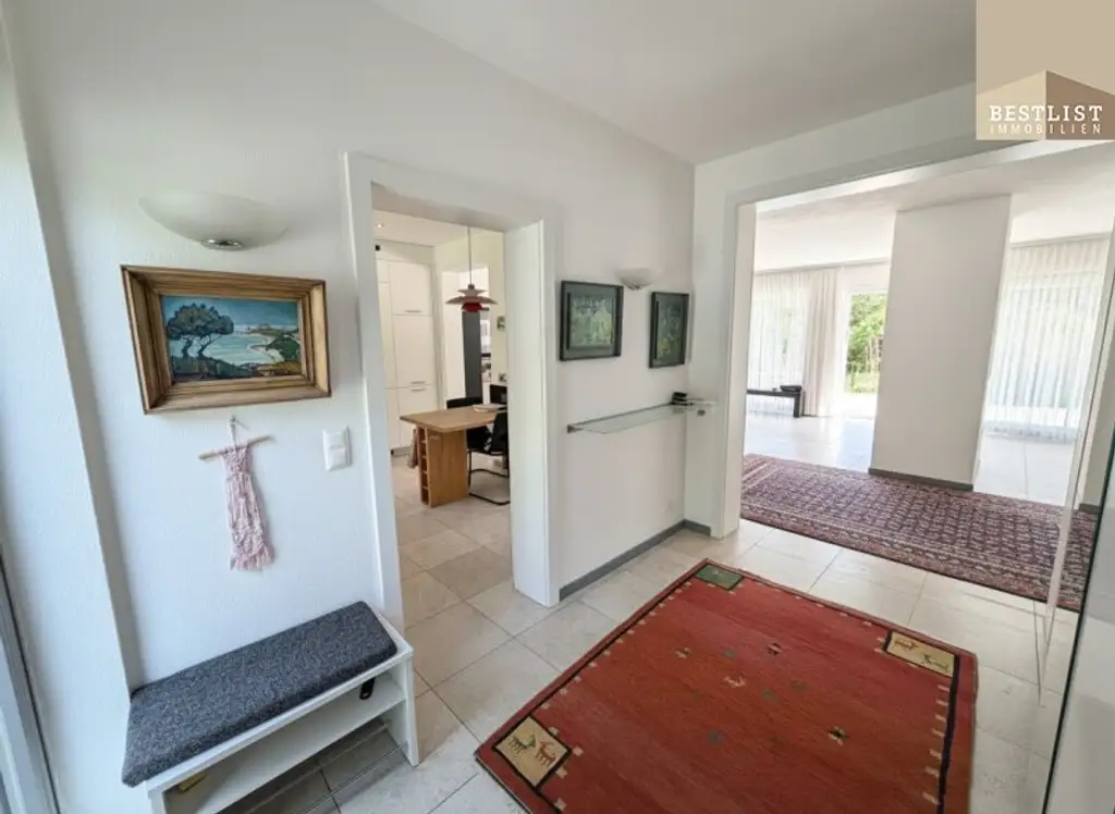 Moderne Eleganz trifft Naturidylle – energieeffizientes Einfamilienhaus mit großzügiger Terrasse in der Hinterbrühl