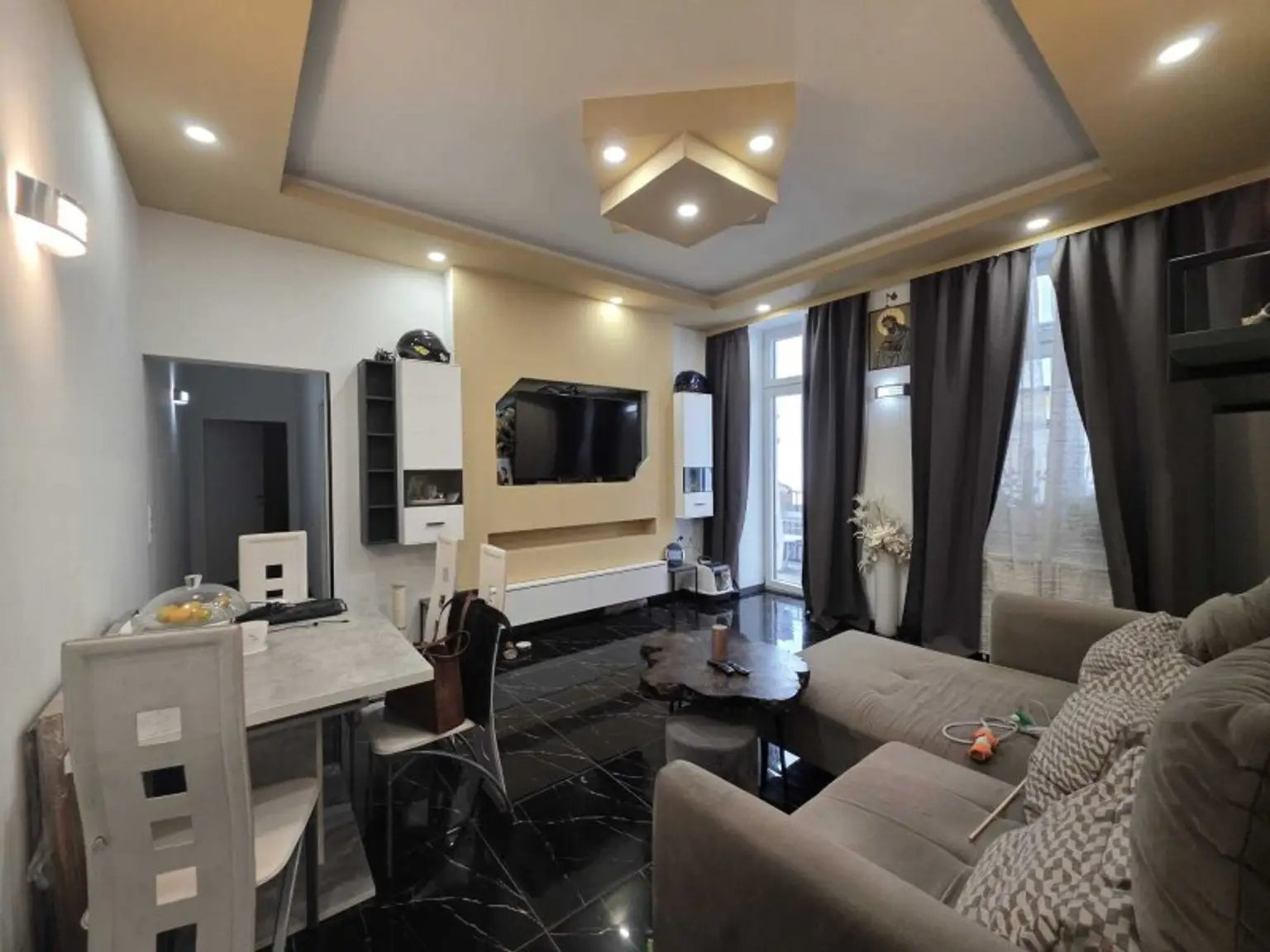 Moderne 3-Zimmer Wohnung, mit Balkon, hofseitig