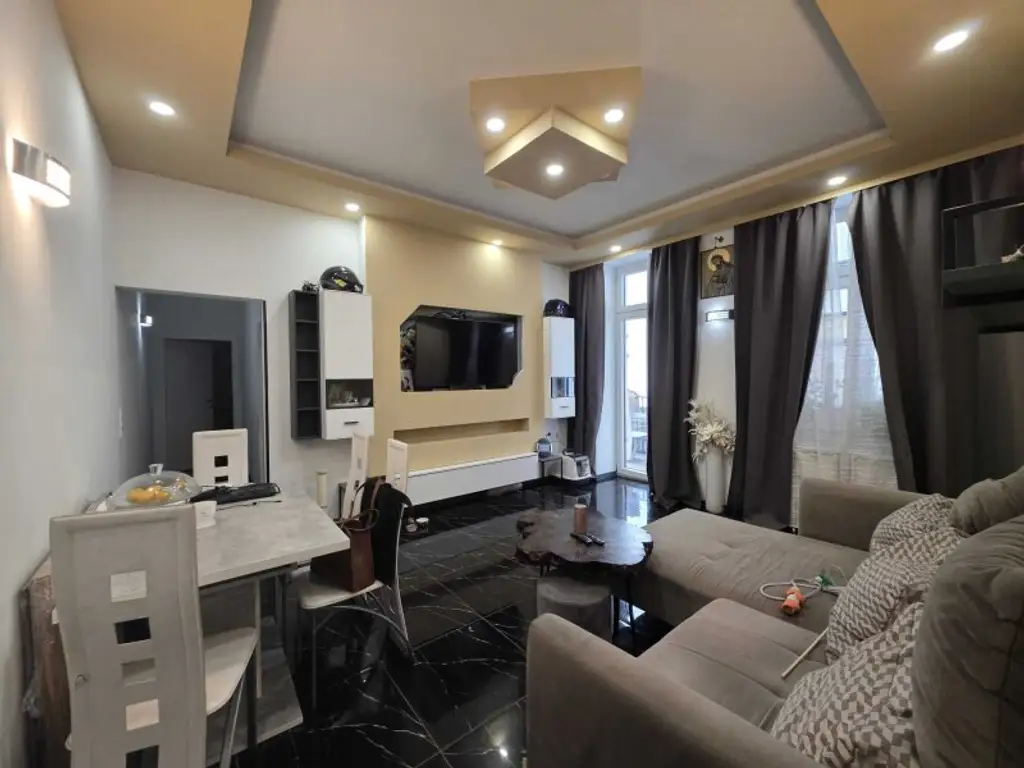 Moderne 3-Zimmer Wohnung, mit Balkon, hofseitig