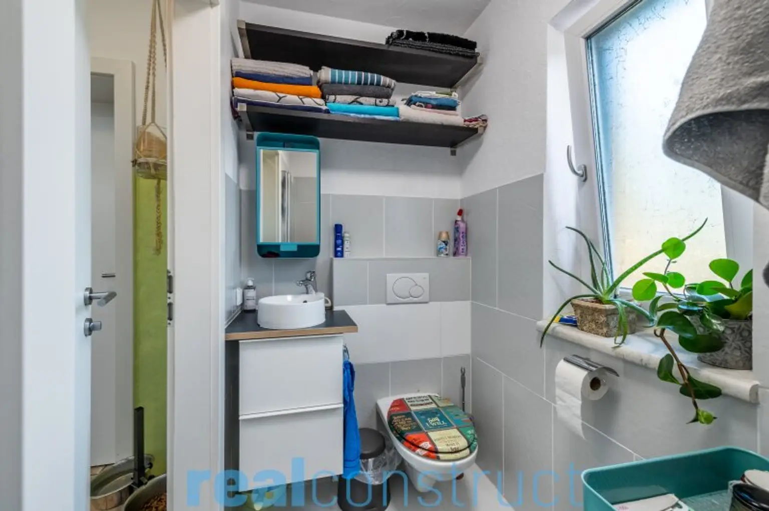 Ökologisch nachhaltiges Einfamilienhaus mit ERDWÄRME-Heizung in bester Lage von Bad Erlach