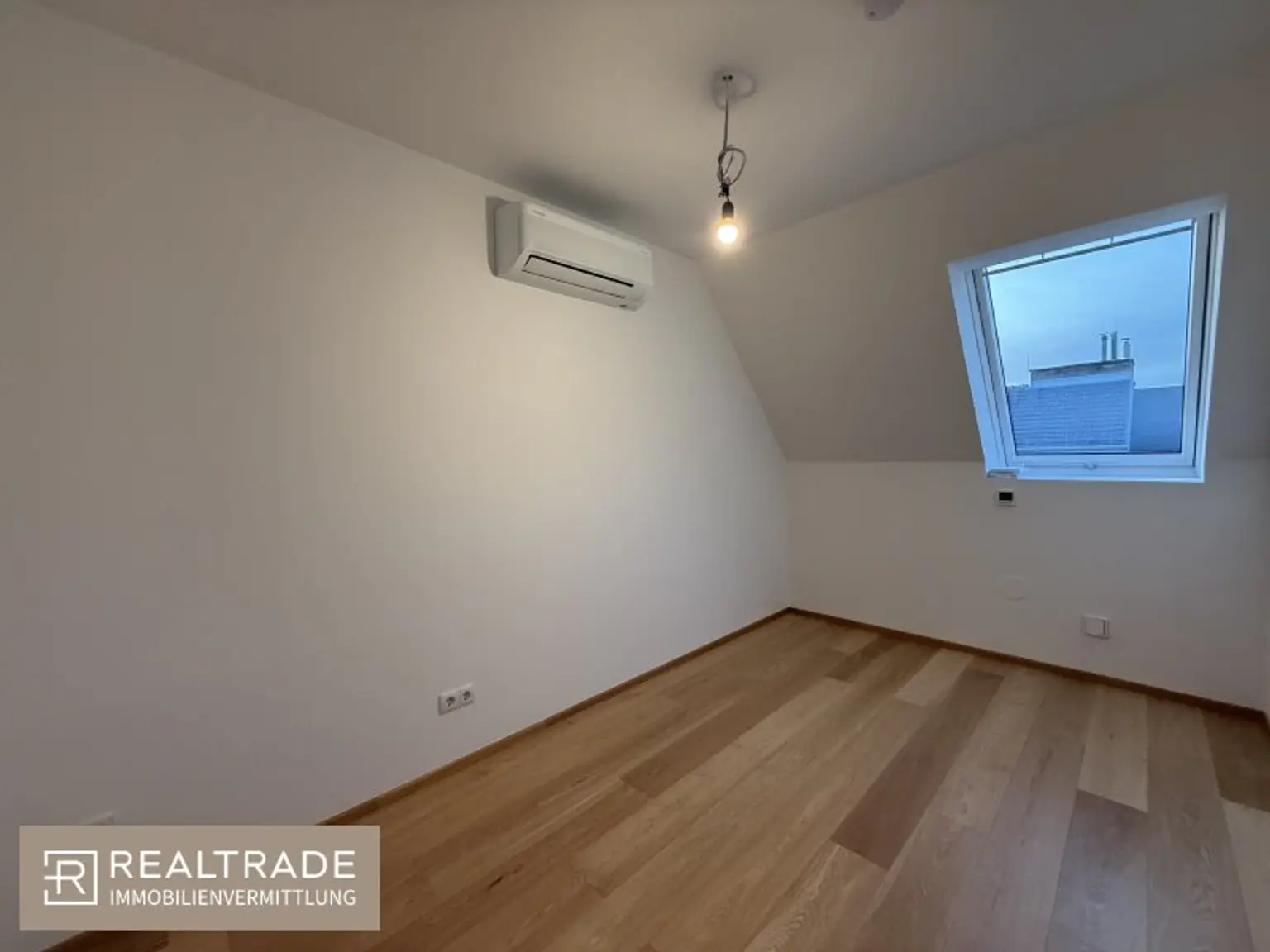 !!! NEU !!! Erstbezug DG-Wohnungen nähe Heinestraße