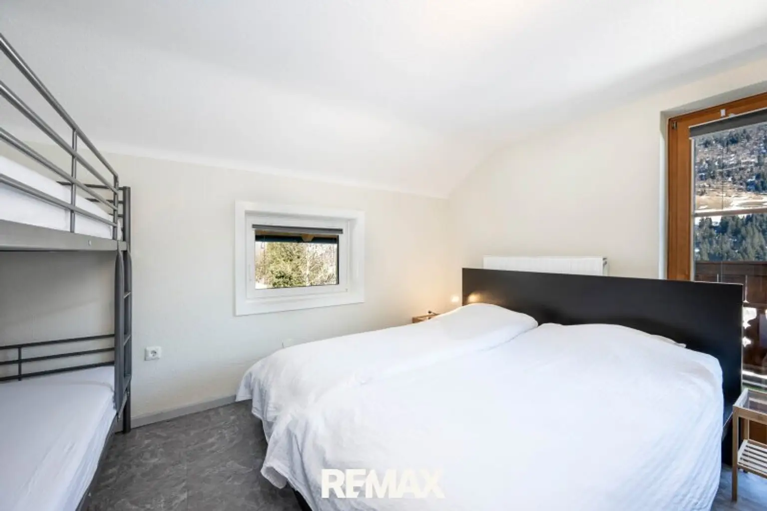 "Zukunft mit Aussicht" – Haus mit 4 Apartments und Eigentümerwohnung