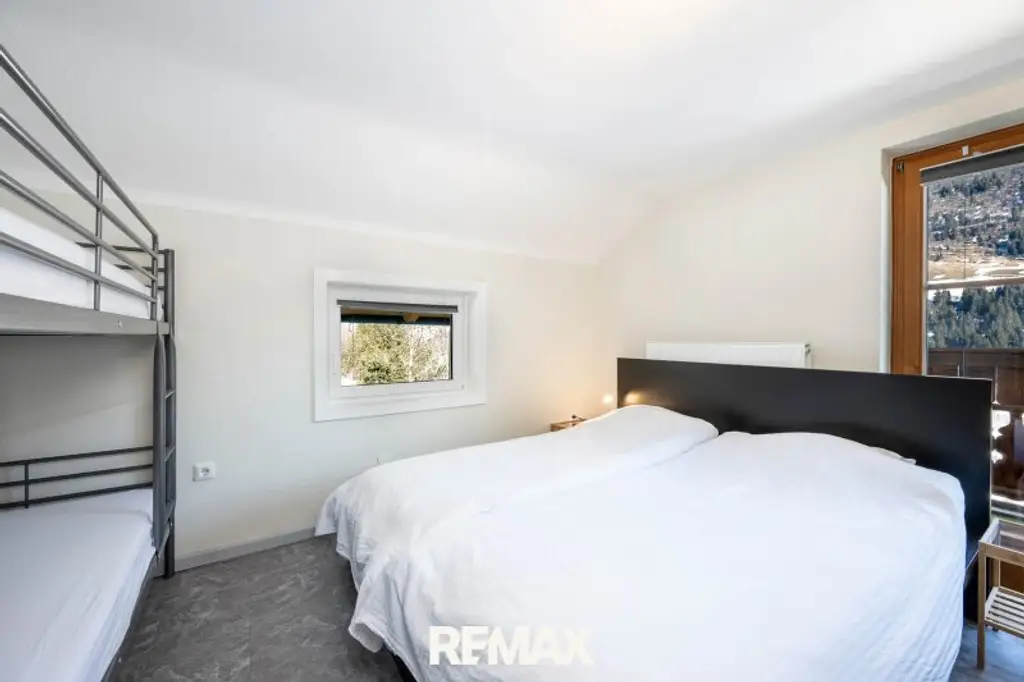 "Zukunft mit Aussicht" – Haus mit 4 Apartments und Eigentümerwohnung