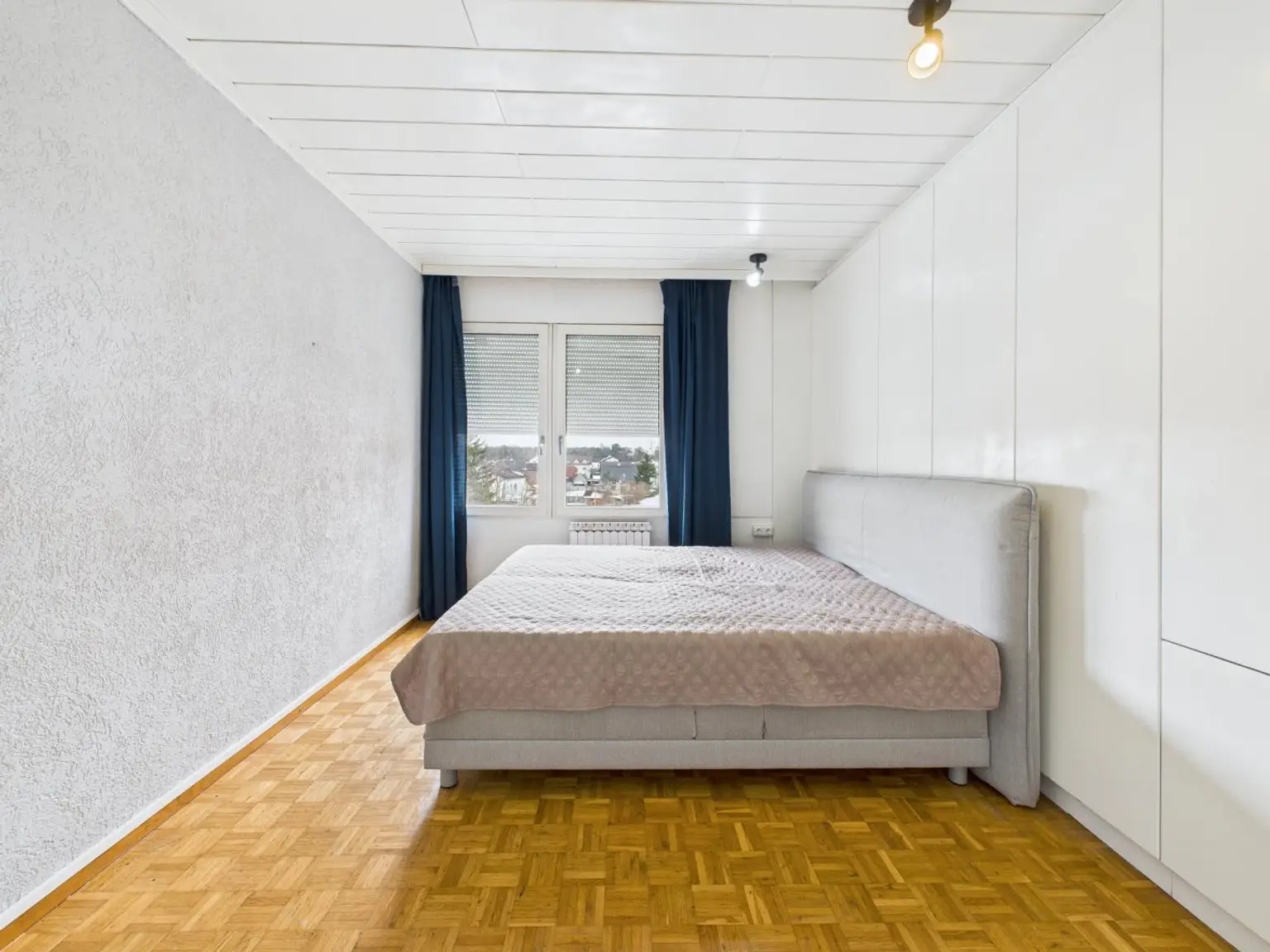 Schlafzimmer 4