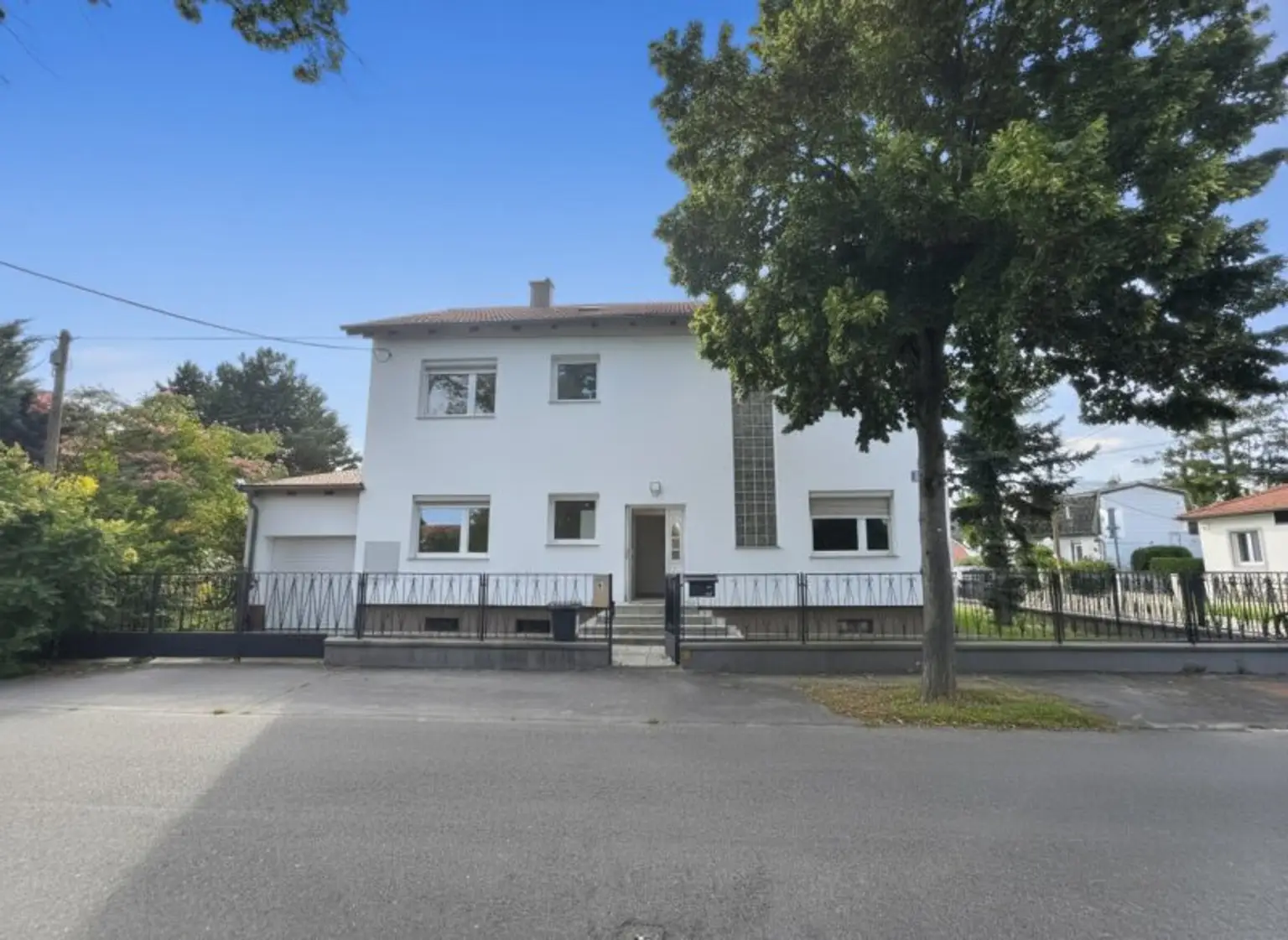 Provisionsfrei - Modernes Einfamilienhaus mit 2 Wohneinheiten in Ruhelage – Eigengrund - Viele Extras für ihr Wohlbefinden