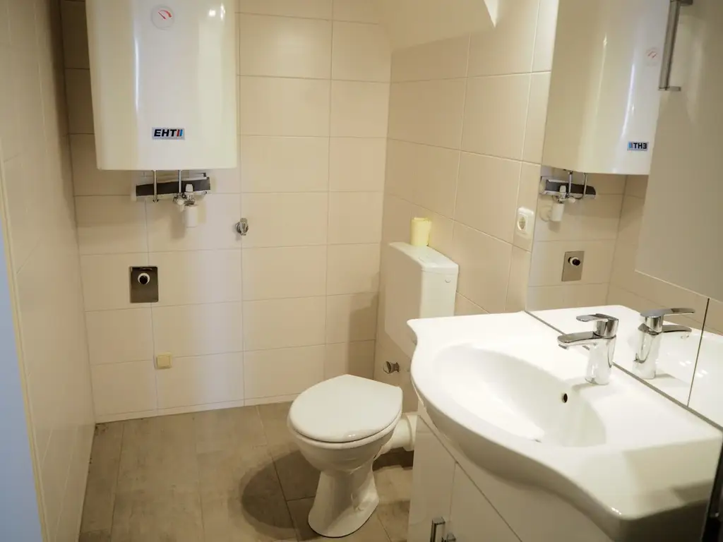 Elegante Loft-Wohnung mit Stuckdecken & Intarsientüren