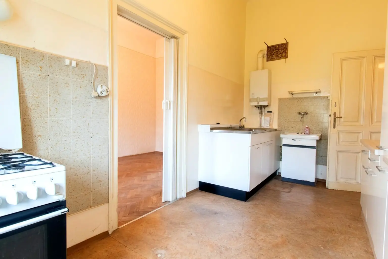 Bild 20, Hochparterre, derzeitige Küche