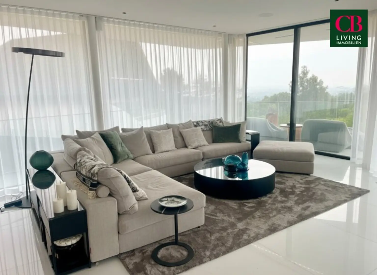 EXKLUSIVE VILLA IN BESTER LAGE – Wohnen, wo der Himmel Wien küsst !!