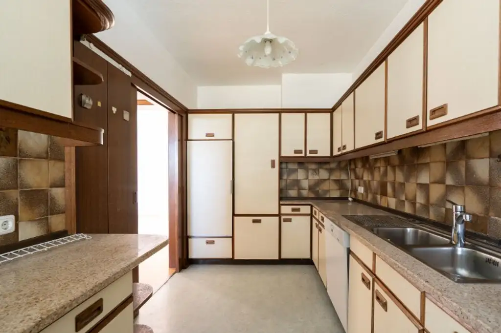 Toplage von Leonding: 7-Zimmer-Einfamilienhaus mit Pool & traumhaftem Ausblick zu kaufen