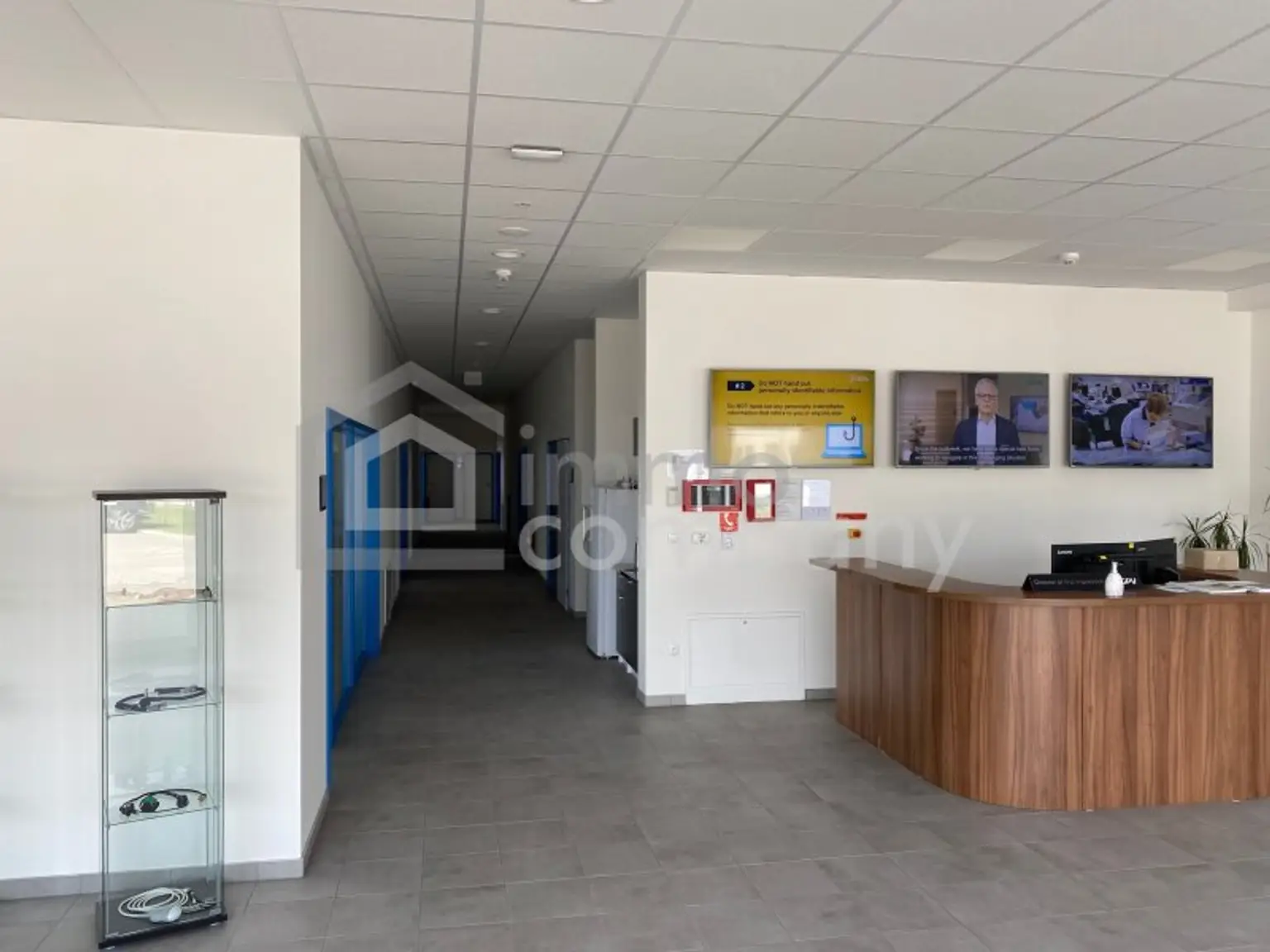 Rendite- Gewerbeobjekt, in Hlohovec/Slowakei, Produktion, Lager, Bürogebäuden  ca.11.000m² vermieteter Fläche.