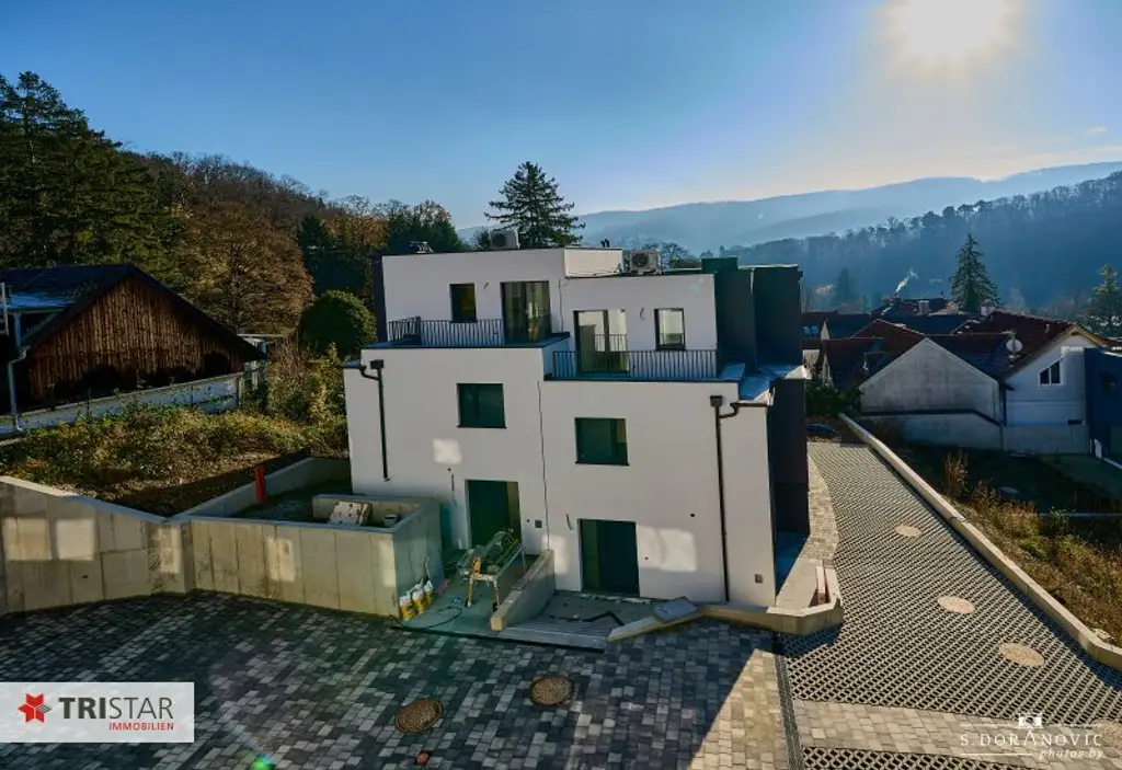 • NEU! • TOP-LAGE • ZIEGELMASSIVHÄUSER • KELLER • ERDGESCHOSS • OBERGESCHOSS • GARTEN • TERRASSE • PKW-STELLPLATZ •