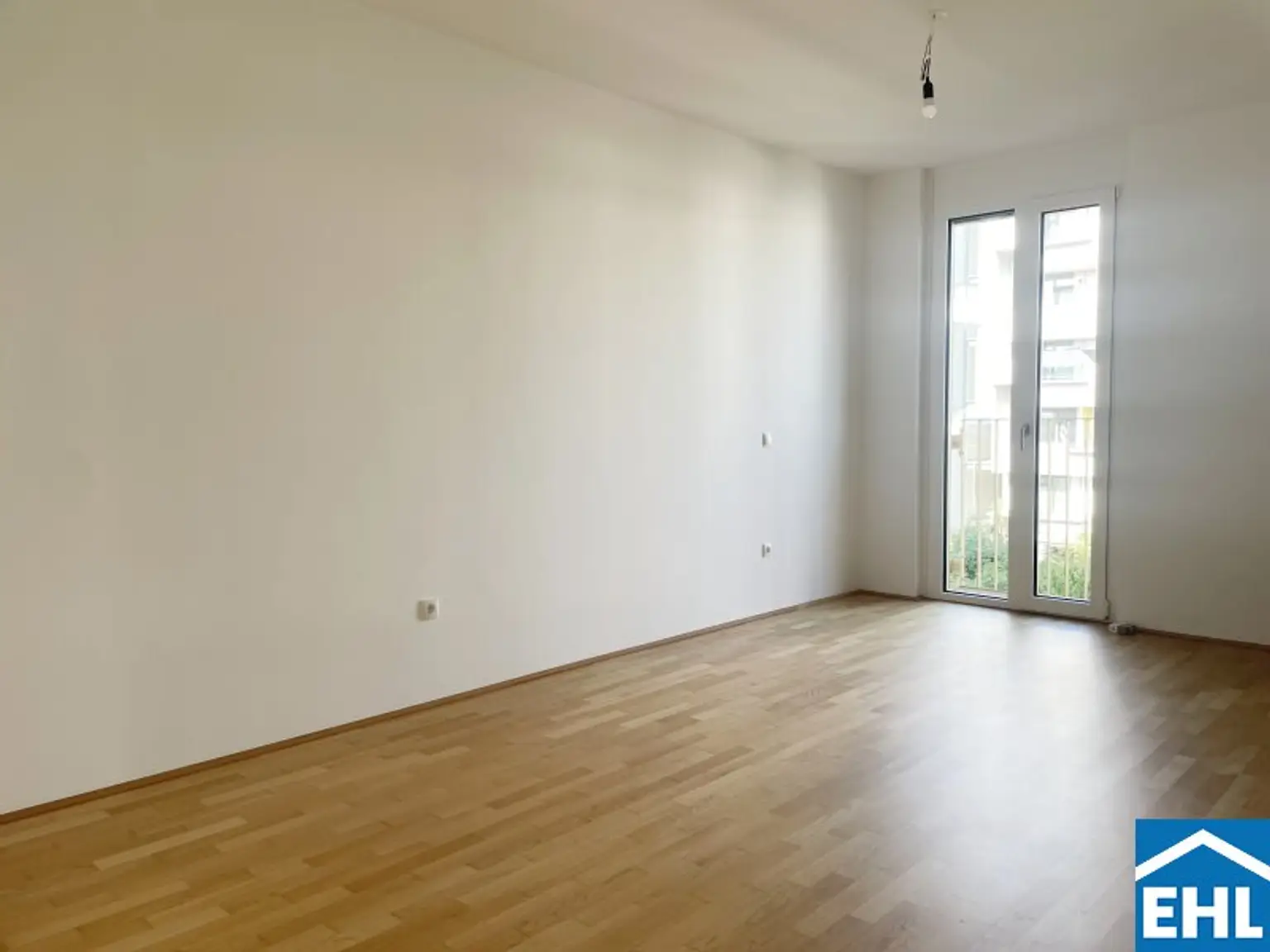 Stadtnah. Lichtdurchflutet. Mit Balkon und Stil.