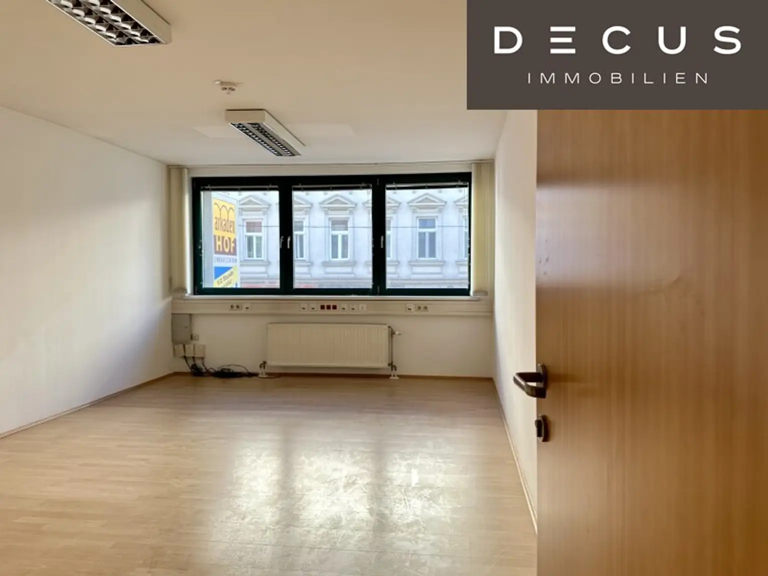 + + + ARKADENHOF + + + GEKÜHLTES BÜRO + + +  U3 Schlachthausgasse + + +